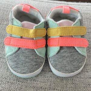 Baby slippers size 0-3 months